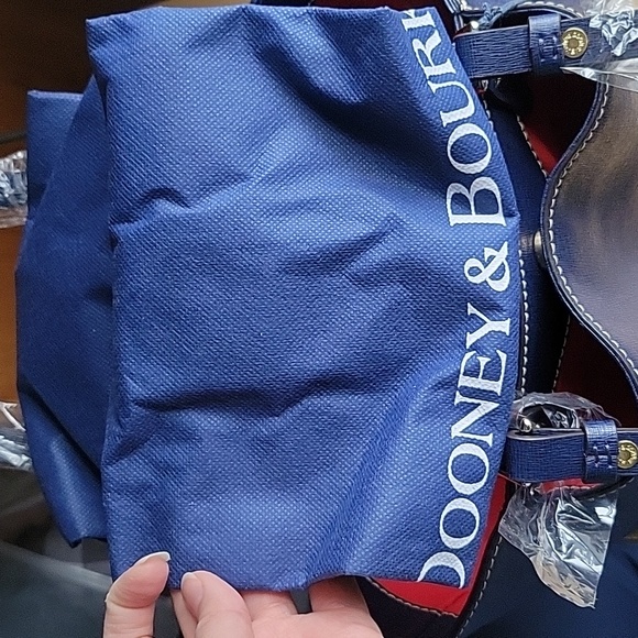 Brand new Dooney & Bourke Saffiano Leather Tote Small Flynn Marine - Picture 5 of 8